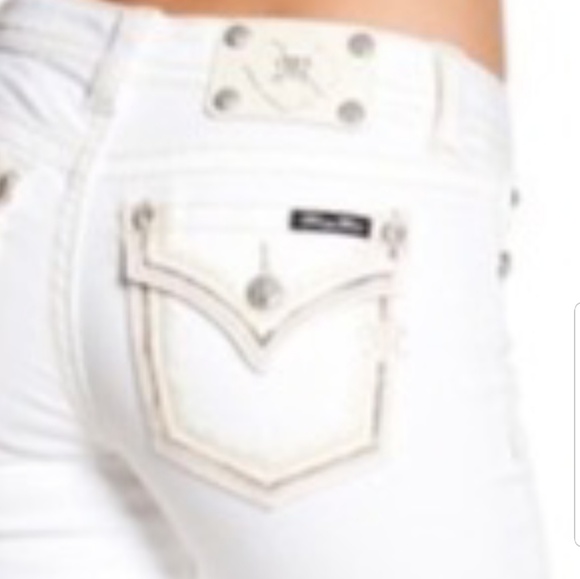 Miss Me Denim - Miss Me signature skinnies